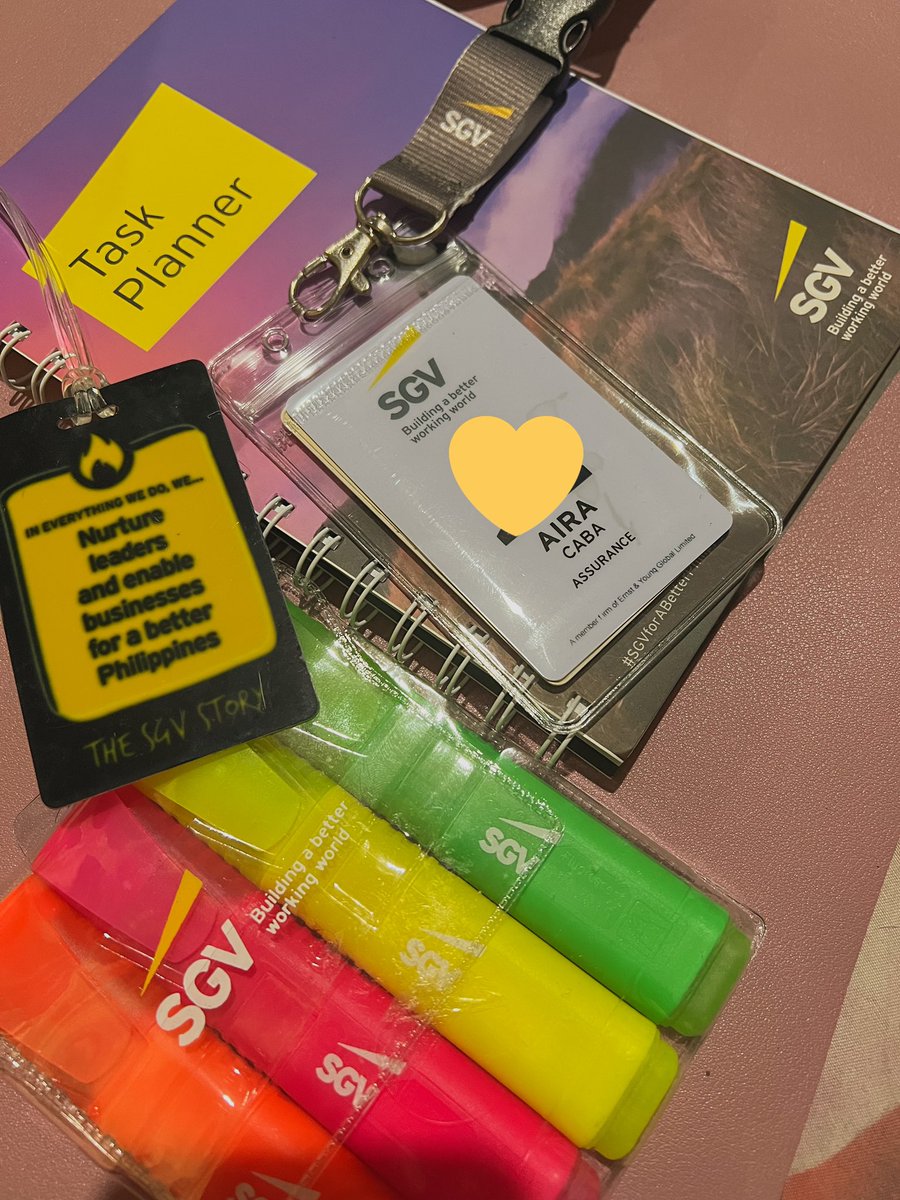 _xxamc's tweet photo. Starting my career today on SGV— the #1 auditing firm in the 🇵🇭.I do slightly panic, I just cannot actually believe I’m not a student anymore, and I am blessed and grateful to have this opportunity, to be surrounded by the talented and professional people. #SGV #EYPhilippines https://t.co/ZCW0vETzBQ