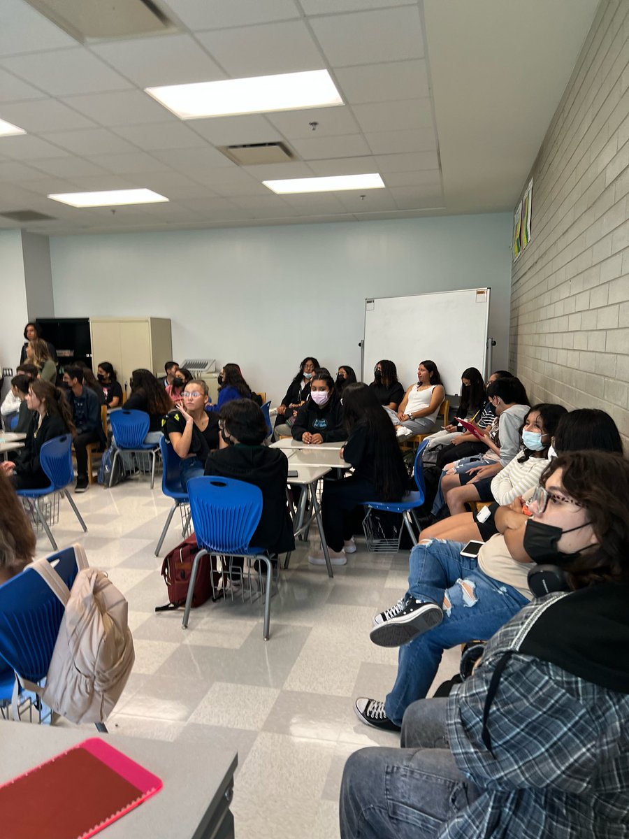 Los Warriors (Latiné Student Union) held their first meeting today. Great turnout!! So excited to get this year started 😁🤗