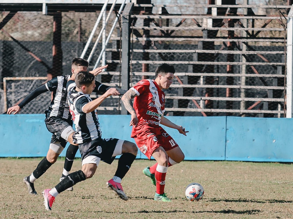 Audiodeportes's tweet photo. Simón Martínez:"Lo del gol a Excursionistas fue muy emotivo, cuando ingresé esperaba concretar" https://t.co/CCbKNcMr7i