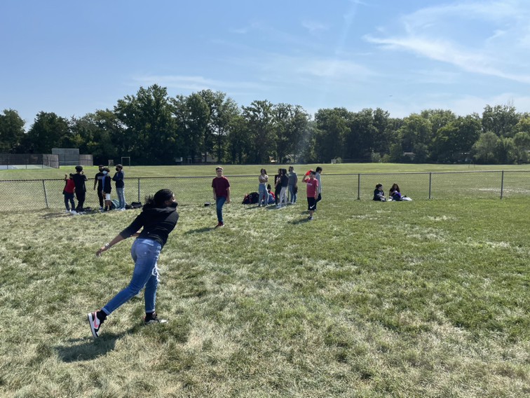 Not only is she an exemplary student, as evident by her being last year's Principal Award recipient, she also has amazing form! #WhitmanFamily #OutdoorRecess <a href="/fcpsnews/">Fairfax Schools 🌟</a> <a href="/FCPSR3/">FCPS Region 3</a>