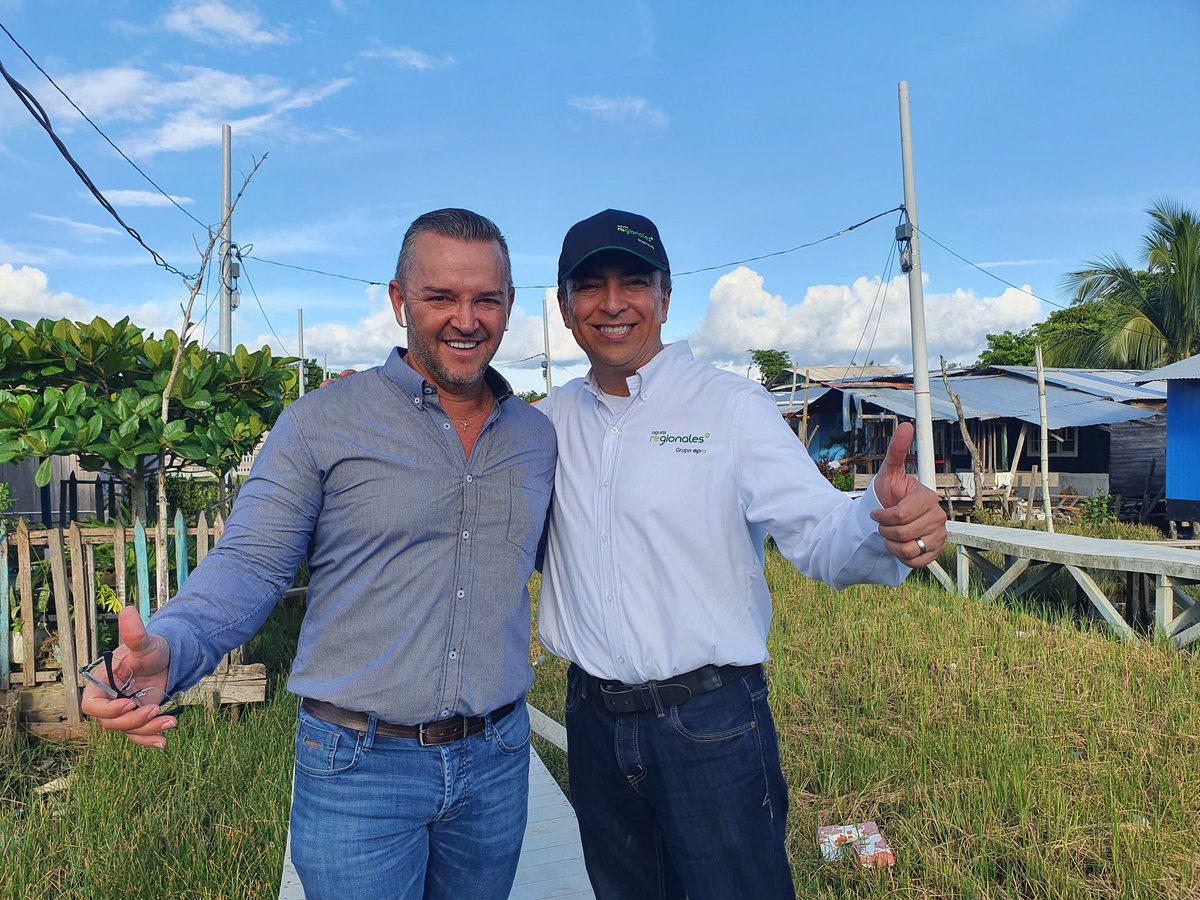 ARegionalesEpm's tweet photo. Visitamos con nuestra Junta Directiva la emblemática red de acueducto aéreo y senderos de vida en el #DistritodeTurbo, con el que llevamos bienestar a las comunidades. Con obras innovadoras y para la vida generamos confianza para seguir avanzando @unidosporagua @EPMestamosahi https://t.co/FJSTP4I9DQ