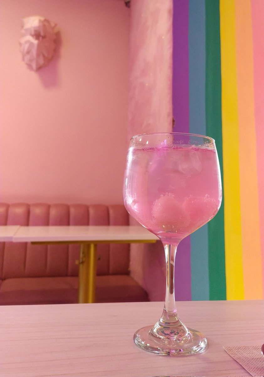 Foodiesposos's tweet photo. Drinking pink! 💜
📍 Petunia https://t.co/Gwcbw42yqE