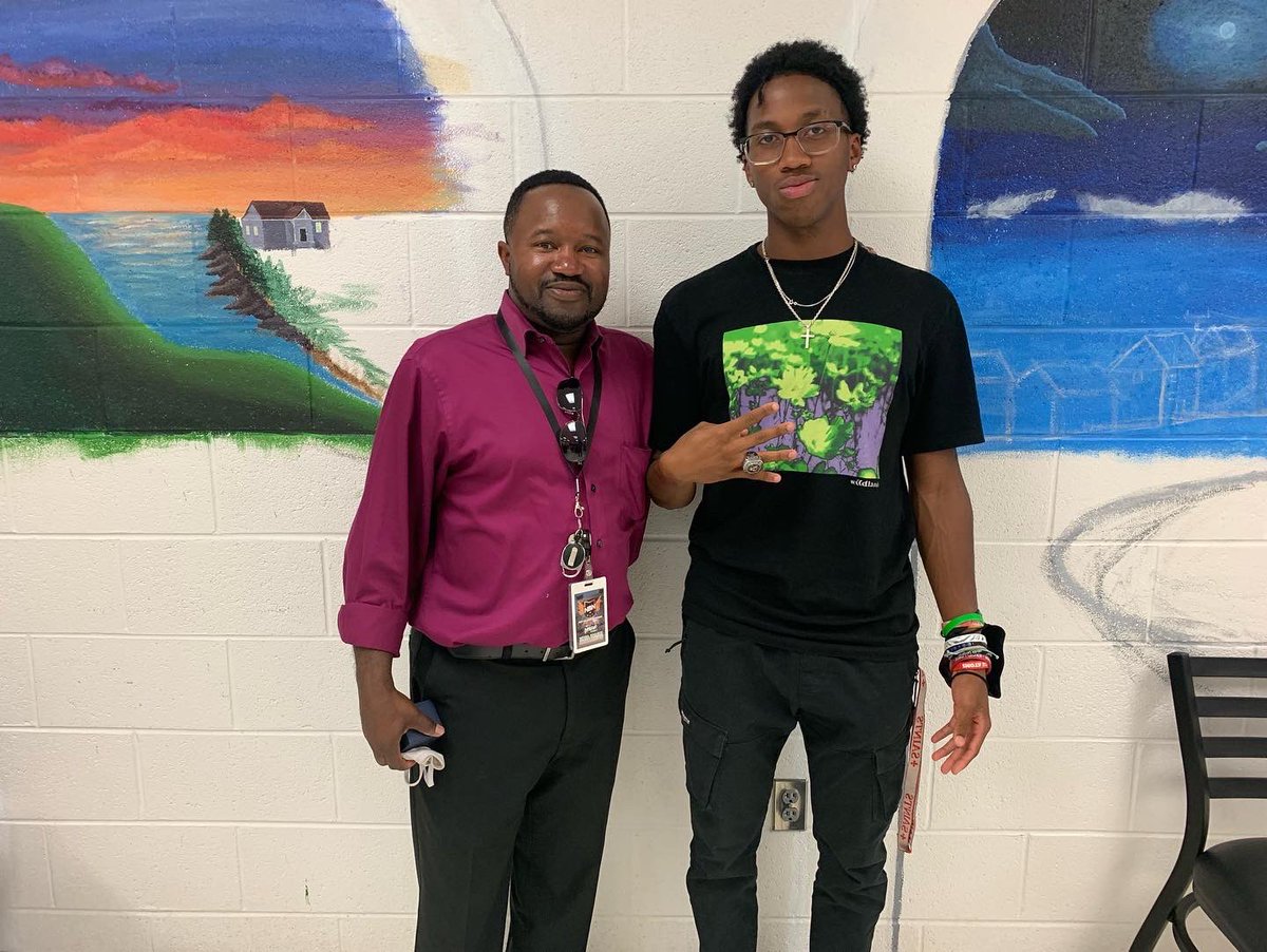 annandaletrack's tweet image. 🅰️Ring Ceremony, Well done @MilesLanham1 🅰️ State Indoor Triple Jump Champion! We haven't had many of these, only 3 in the last 15+ years. So proud of him. Great accomplishment w/ more work to do. #atomnation @AtomsAthletics @julianscarbrou1 @AtomsBoosters