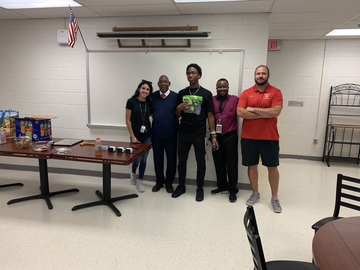 annandaletrack's tweet image. 🅰️Ring Ceremony, Well done @MilesLanham1 🅰️ State Indoor Triple Jump Champion! We haven't had many of these, only 3 in the last 15+ years. So proud of him. Great accomplishment w/ more work to do. #atomnation @AtomsAthletics @julianscarbrou1 @AtomsBoosters