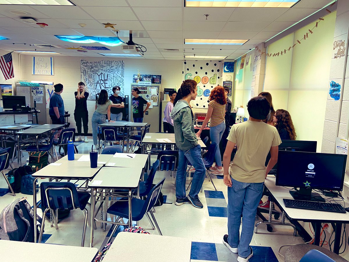 MrsWarters's tweet photo. Up and moving on Day 1 in Adv. Eng. 9 with a little small group collab ice breaker. Students got to flex 💪 their persuasive muscles answering getting-to-know-you questions. 🪶 #welcometothefalconfam https://t.co/mfLR5NRNdn