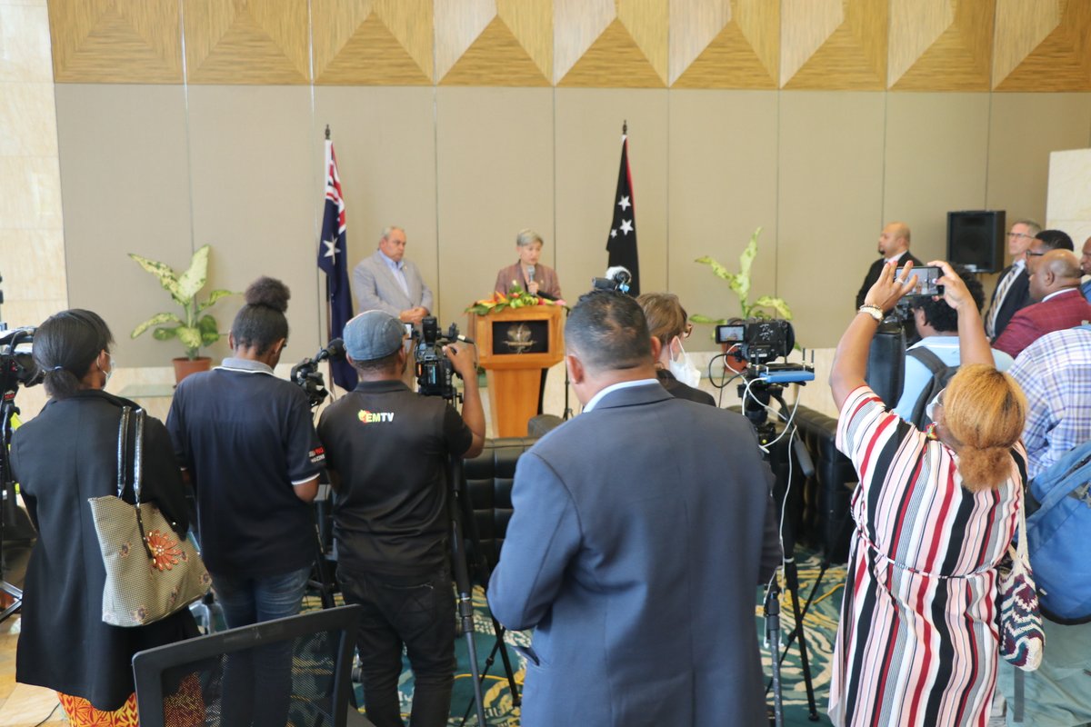 quintonalomp's tweet photo. Australian Foreign Minister Senator the Hon. Penny Wong and her #PNG counterpart at the media conference. The Senator is on a 2 day official visit to PNG. #PNGAustraliapartnership https://t.co/T4Es7FrRAW