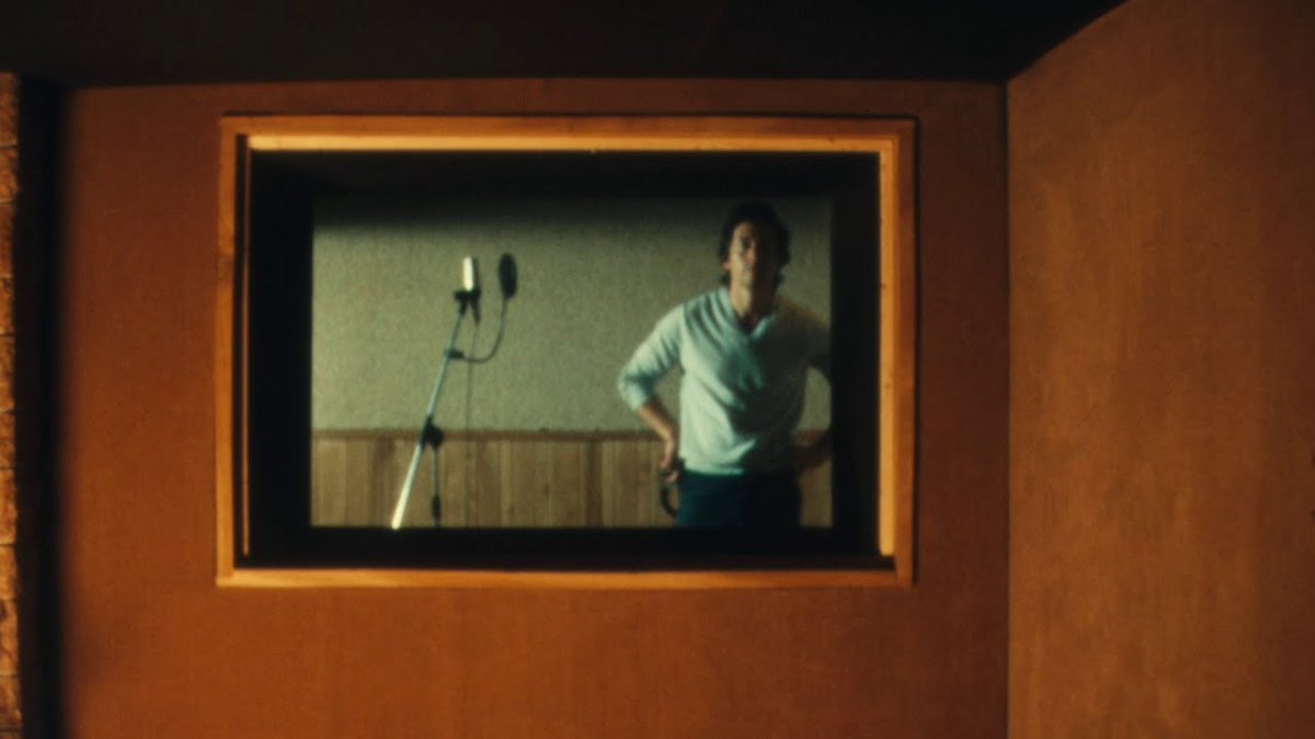 porquetendencia's tweet photo. "Arctic Monkeys":
Por su nueva canción 'There’d Better Be A Mirrorball'
https://t.co/NmFq8uHJOd https://t.co/BJbhXaCtCE