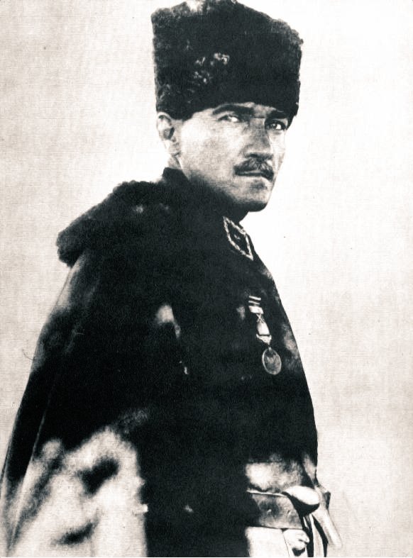SMEYDAN's tweet photo. 30 Ağustos Zafer Bayramı'mız kutlu olsun.🇹🇷

"Bu eser (Büyük Zafer), Türk milletinin özgürlük ve bağımsızlık düşüncesinin ölümsüz anıtıdır. Bu eseri yaratan bir milletin çocuğu, bir ordunun başkomutanı olduğum için sevincim ve mutluluğum sonsuzdur.”(Gazi Mareşal M.K.Atatürk) https://t.co/UF8OgXMnQ6