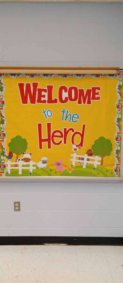 nmcabral's tweet photo. We had a fantastic turn out for Open House tonight. Thank you everyone for the smiles, conversation, and positivity! #hcps_rams https://t.co/ygDRfj2LRB