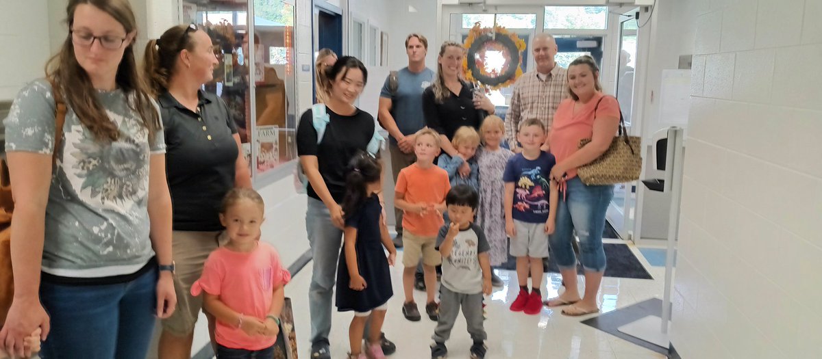 nmcabral's tweet photo. We had a fantastic turn out for Open House tonight. Thank you everyone for the smiles, conversation, and positivity! #hcps_rams https://t.co/ygDRfj2LRB