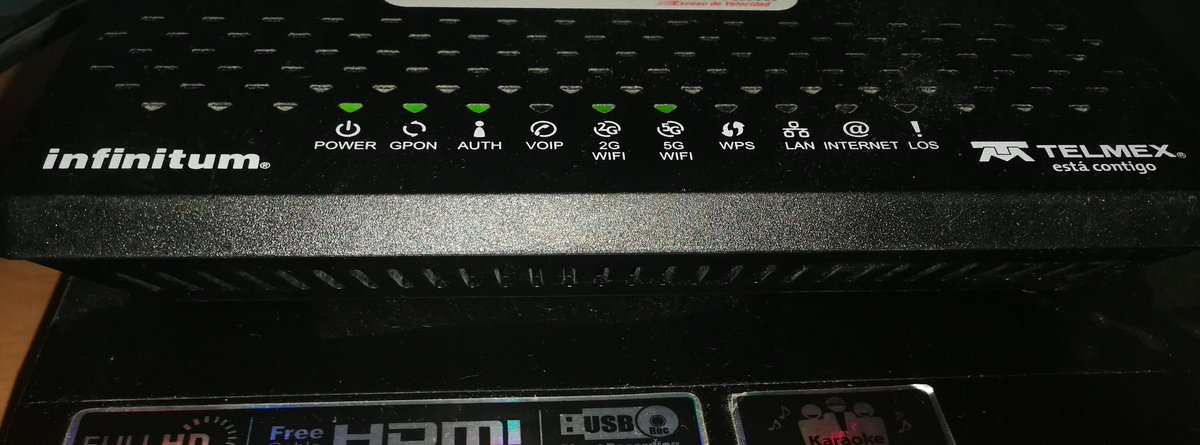 sdmarquez's tweet photo. Ahí tienen su módem de #fibraOptica #telmex #infiernitum y por su puesto que No voy a hacer pruebas porque ya me he cansado de darles lecciones de su propio servicio, simplemente si no hay...  No hay @arturoelias @hectorslimseade @Carlos_Slim_D #CarlosSlim #Infiernitum https://t.co/Qgf2AaMreA