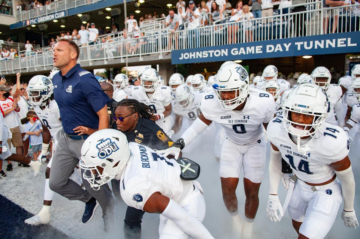 SSN_SunBelt's tweet photo. We get to watch Sun Belt football in less than 95 hours from now. https://t.co/oiHgUMU0Jj