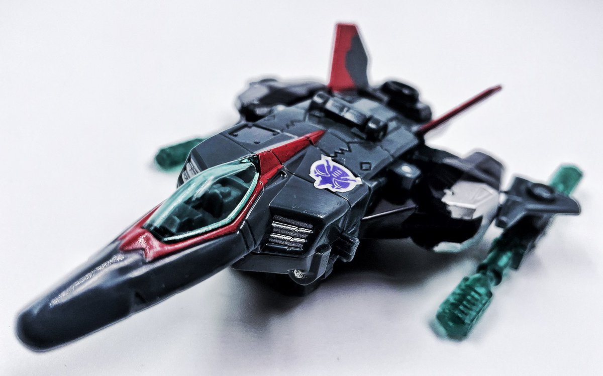 TheBWUproject's tweet photo. BWU: Night viper
Figure: rotf air raid 
What a simple jet former, while not the greatest at a combiner limb he works wonderful by himself, which is great because he won’t ever combine in his repurposed form https://t.co/vUPX6EEyXZ