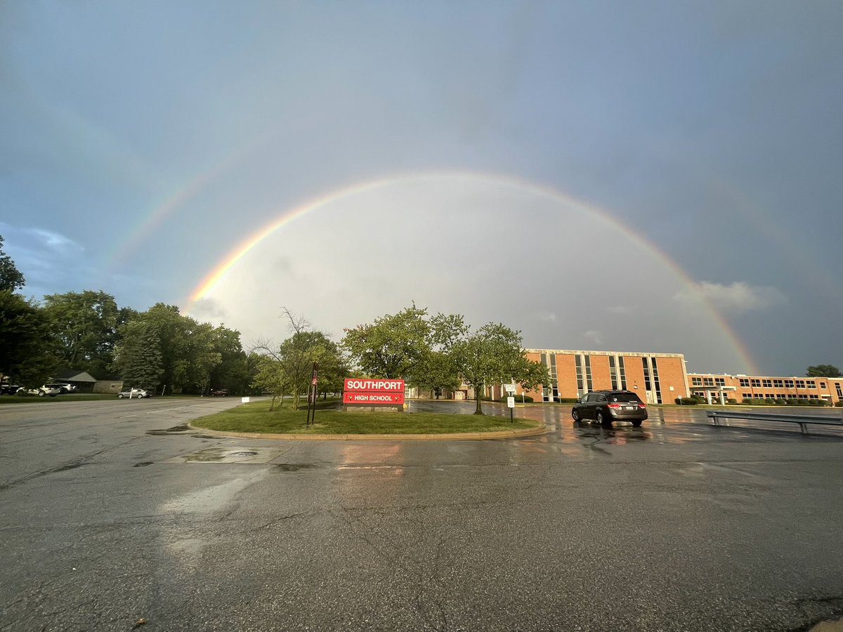 Emily_R_Hartman's tweet photo. Under the double rainbow: a place where dreams that you dare to dream really do come true @SHS_Cardinals https://t.co/iW2g7Q8jwU