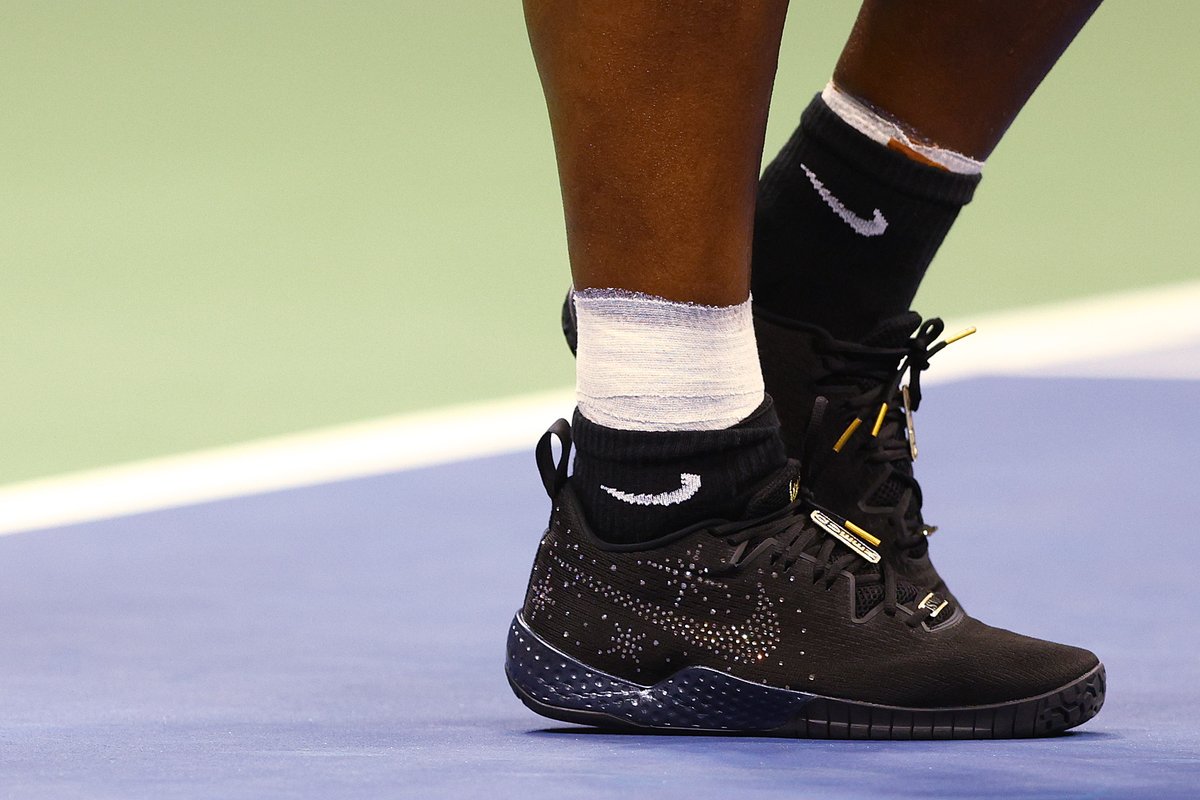 TennisChannel's tweet photo. 🔥 shoes for @SerenaWilliams tonight! #USOpen

The shoes include a diamond-encrusted Swoosh and solid gold lace deubrés with 400 hand-set diamonds. https://t.co/r6nxRr7aCO