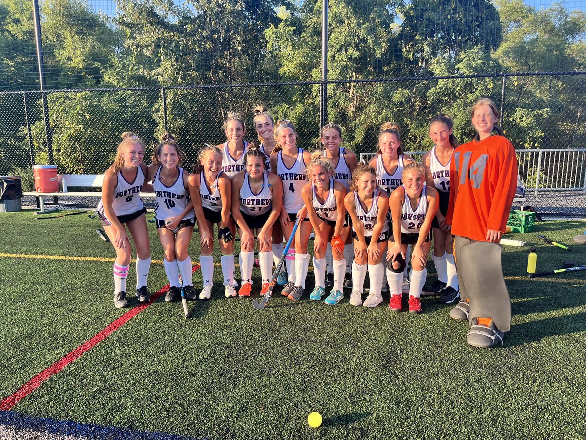 MrsMartireNYCSD's tweet photo. All smiles after the varsity 8-0 win and JV 3-0 win over ELCO! 🏑💜#becomebelongNYCSD #reCONNECTedNYCSD #fieldhockey @NHSpbears https://t.co/58iLJ2PFsk