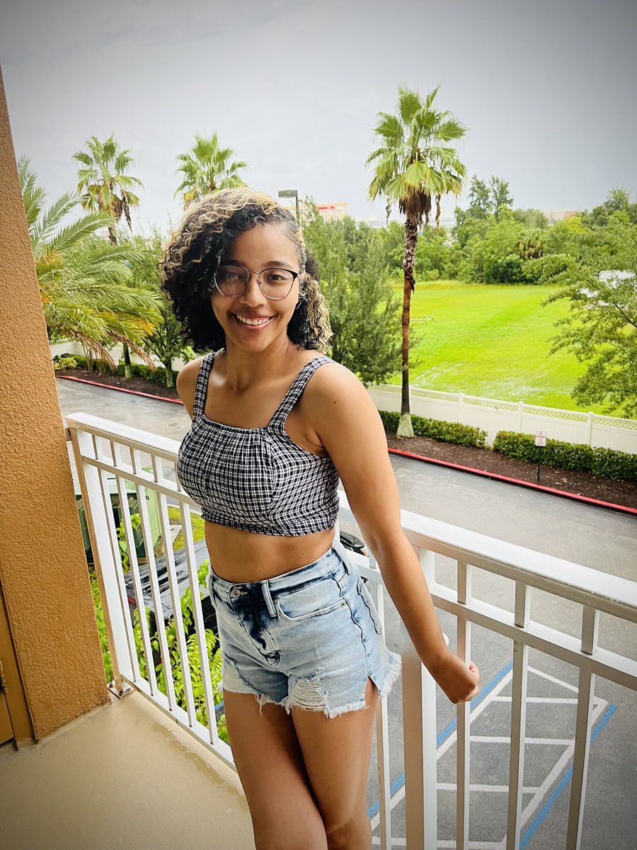 aryygeee's tweet photo. Sooo I turned 24 and did it in style✨
#Florida2022🌴☀️ https://t.co/4hhu8xAFKH