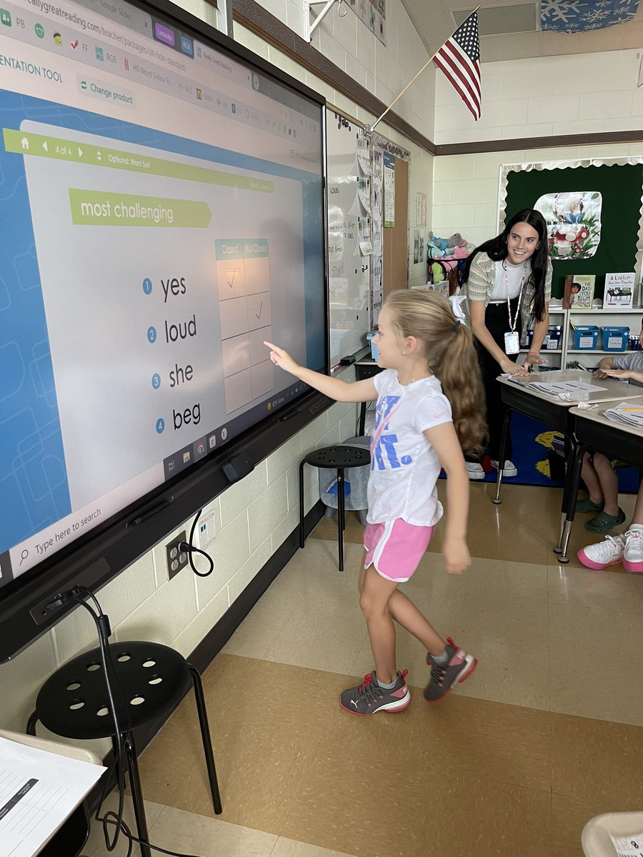 kcowdenbp's tweet photo. Today we practiced our “closed” vs “not closed” syllables from our first HD Word unit! The kids are loving how interactive this phonics program is!
#GrowingGreatness https://t.co/TFtfJcw4Em