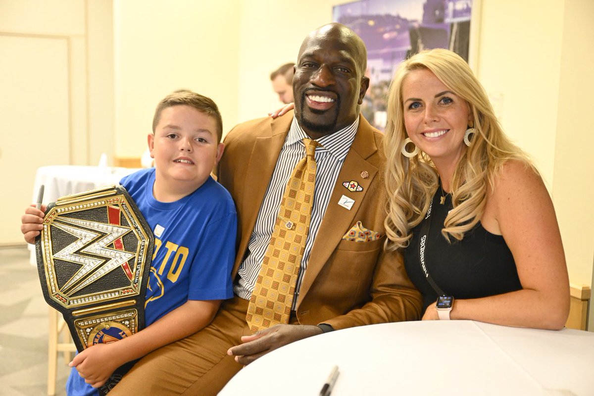 WWECommunity's tweet photo. .@WWE Superstars and @StephMcMahon celebrated the kick-off to this year’s #ConnorsCure campaign in Pittsburgh to support pediatric cancer patients and thrivers! Donate now at https://t.co/IbWOZXJl5P https://t.co/xIAl0spYBQ