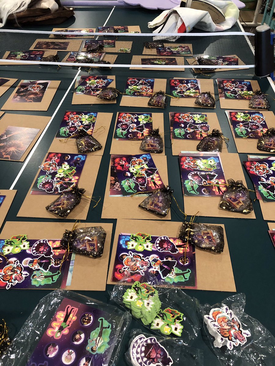 xdivinationzine's tweet photo. ✨PRODUCTION UPDATE #3✨
All merch has arrived safely to our shipping mod Aria, who has started pre-organising all of the orders! 
The bulk order of zines has also been placed and is on its way! https://t.co/AvN5UsRJdq