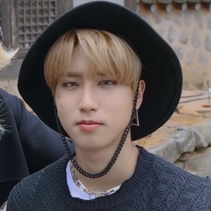 cknow_'s tweet photo. han jisung como anya forger: a thread —[♡] https://t.co/FKozfqEVGU