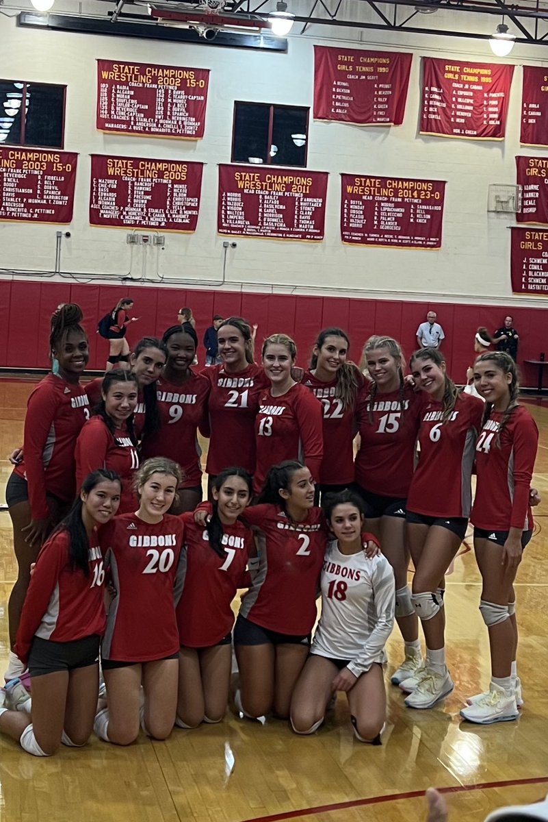 Gibbons_Vball's tweet photo. Varsity pulls off a 5 set thriller for the WIN! 💪❤️ 2-0 https://t.co/thxYk5QkH7