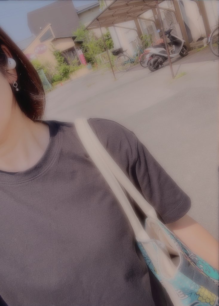Miko25253's tweet photo. 今日もてくてく
お仕事へ

DASH//  猫  聴きながら

いってきまーすஐ⋆* https://t.co/6IBsLzl0p8