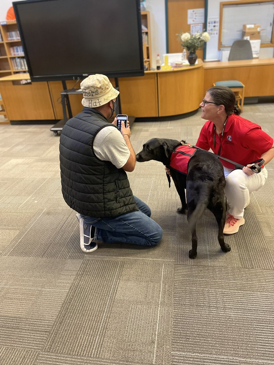 BrennionKelly's tweet photo. I started my day @CesarChavezLC21 in PreK to strong routines & a great morning message. I ended my day with therapy dogs β€οΈ my staff. Thank you @unitedtolearn for connecting us with Bella, Dallas & Henry. @BANDDISD @ICanReadDallas #AllGoodDogs β€οΈπβπ¦ΊπΎπΆ https://t.co/PjPEGP3jgC