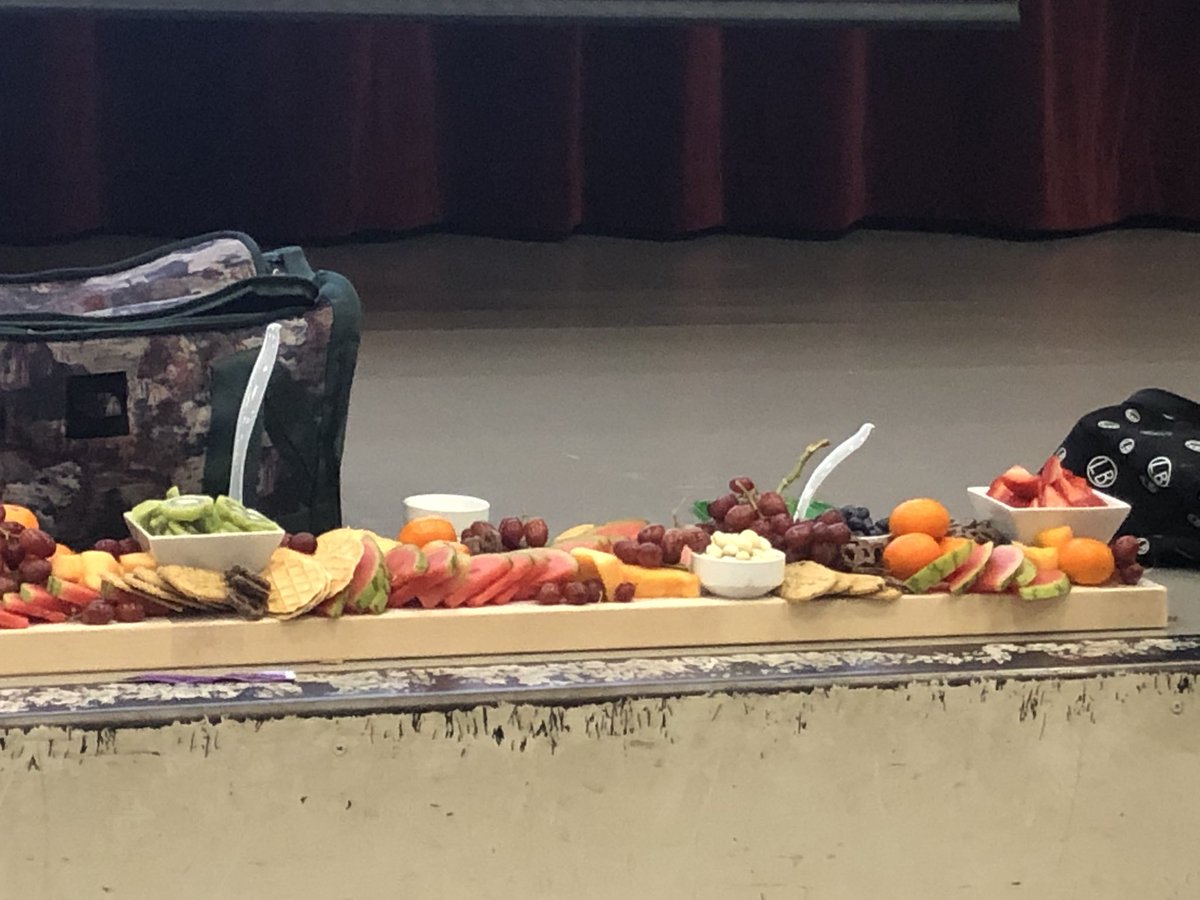 CascadeK8's tweet photo. First day back with THE most amazing staff. So glad to spend the day with these amazing educators. https://t.co/DarU2OYYRo