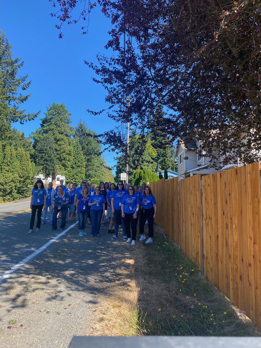 CascadeK8's tweet photo. First day back with THE most amazing staff. So glad to spend the day with these amazing educators. https://t.co/DarU2OYYRo