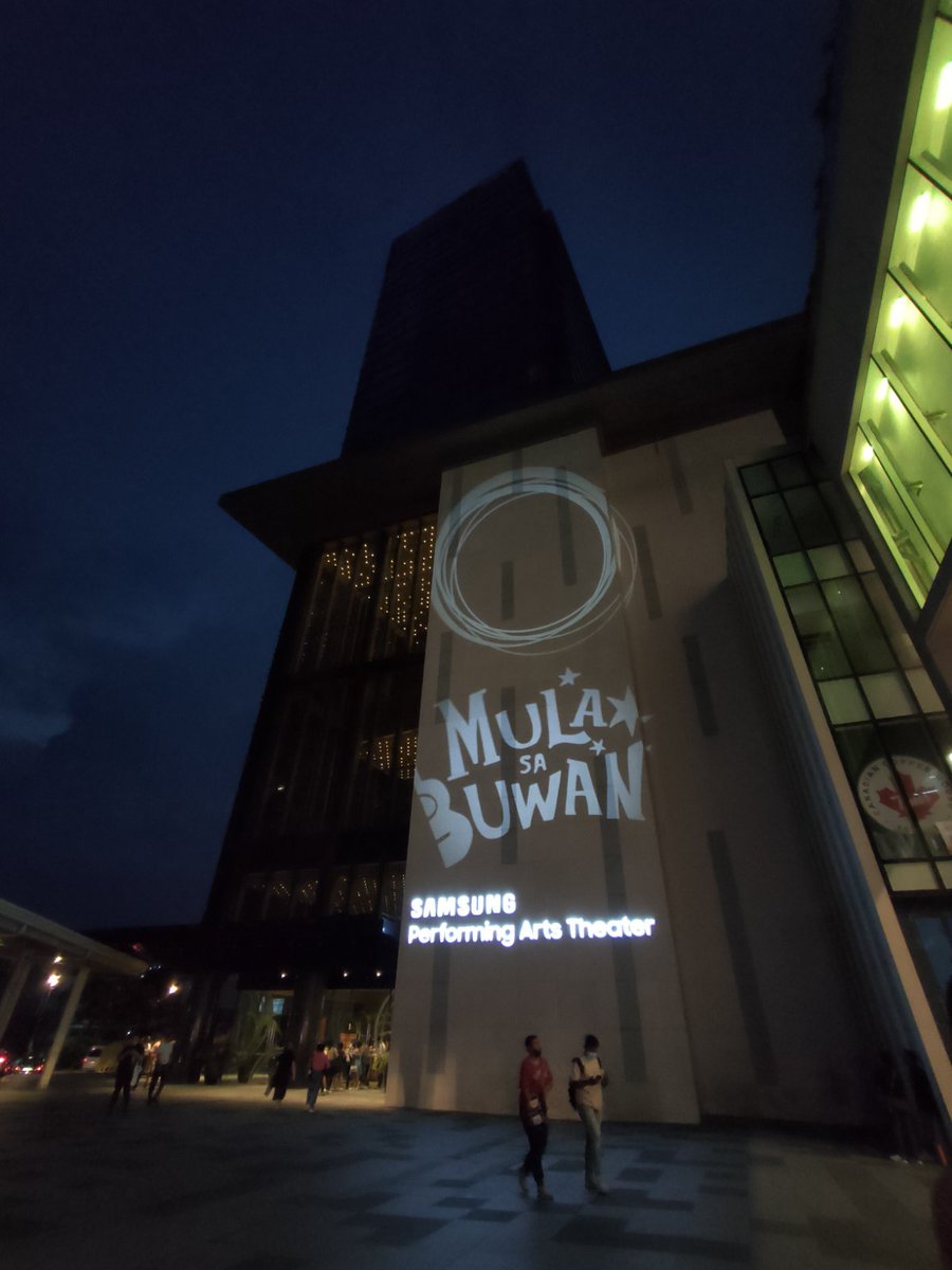 KweenPhi's tweet photo. AKO’Y MULA SA BUWAN! 🌛 

AHEB STREAMING PAPUNTA SA BUWAN, ITO NA ANG SIMULA! TULOY TULOY NA 'TO 🥺🎭💖 

Sanlibong salamat sa pagdala sa amin sa buwan 🌙✨

Mabuhay ang Teatrong Pilipino 🎭🇵🇭

@MulaSaBuwan @phipalmos
@gabpangilinan @DJMYKEsalomon @phifan_

#MulaSaBuwan2022 https://t.co/7yz9UhFXLs