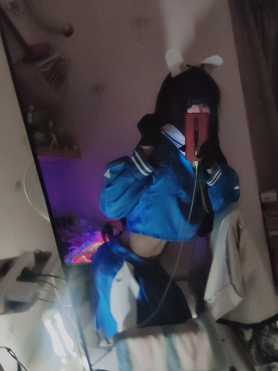 AocAt_'s tweet photo. 霞泽美游，但找不到垃圾桶力（ https://t.co/CKfEedt7Kf