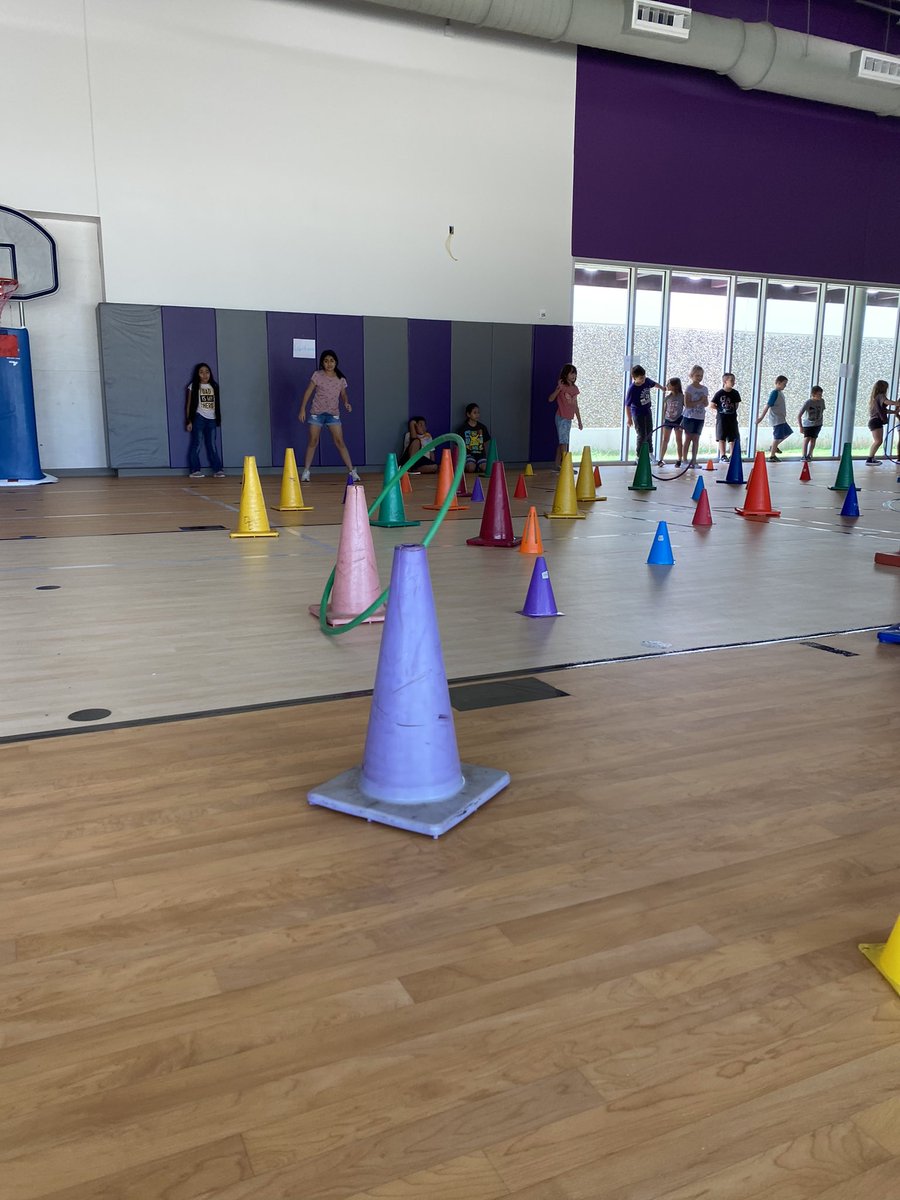 Ring Fling was a hit today! Our students worked together to try to collect the most cones. Ring it, collect the cone. If it misses, retrieve your hh and the next team member goes. <a href="/WISDParmley/">Parmley Elementary</a>                                             Idea shared by <a href="/TynerTyners/">Susan Tyner</a>