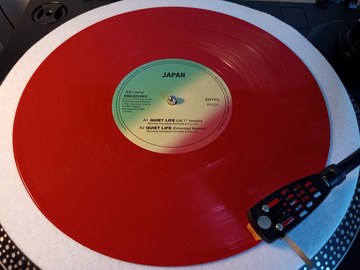 NaviOknehsok's tweet photo. @KbusyM it came, it came ! Limited edition 10 inch red vinyl. #Japan #LifeInTokyo #QuitLife 
I am happy now 🥳🥂 🍾 ✨💕 https://t.co/5mMSLf2fqz