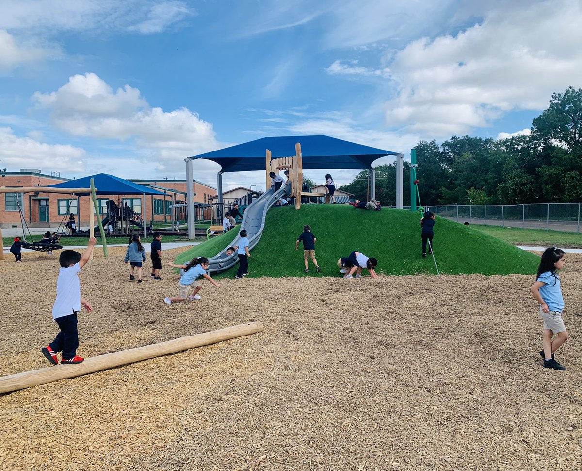 SanJacintoJets's tweet photo. Our Jets had a blast playing on our new playground! Huge thank you to the Texas Trees Foundation’s Cool School program! We are very grateful for this partnership &amp; their great impact for our school &amp; community! 
#WeReachForTheStars #SeaSamStrong #DISDSouthEast #SanJacintoJets https://t.co/rDk6R2K3Lp