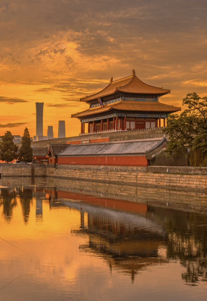 tongbingxue's tweet photo. The ancient and modern, Beijing. https://t.co/d1rIW7CVM2