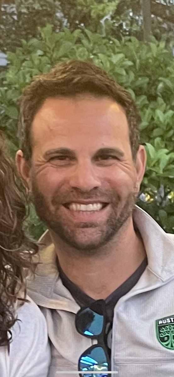 sillyjillyATL's tweet photo. @MarkRuffalo Have you ever been told you have a doppelgänger? Because you do, and it’s my husband Josh! He’s told this at least 3x a week! My amazing hubby turns 40 on 9/9 and there is nothing he needs, but it would be AMAZING, HYSTERICAL and BEYOND MEMORABLE to connect you two🙏🏻 https://t.co/y5H0E7qfGT