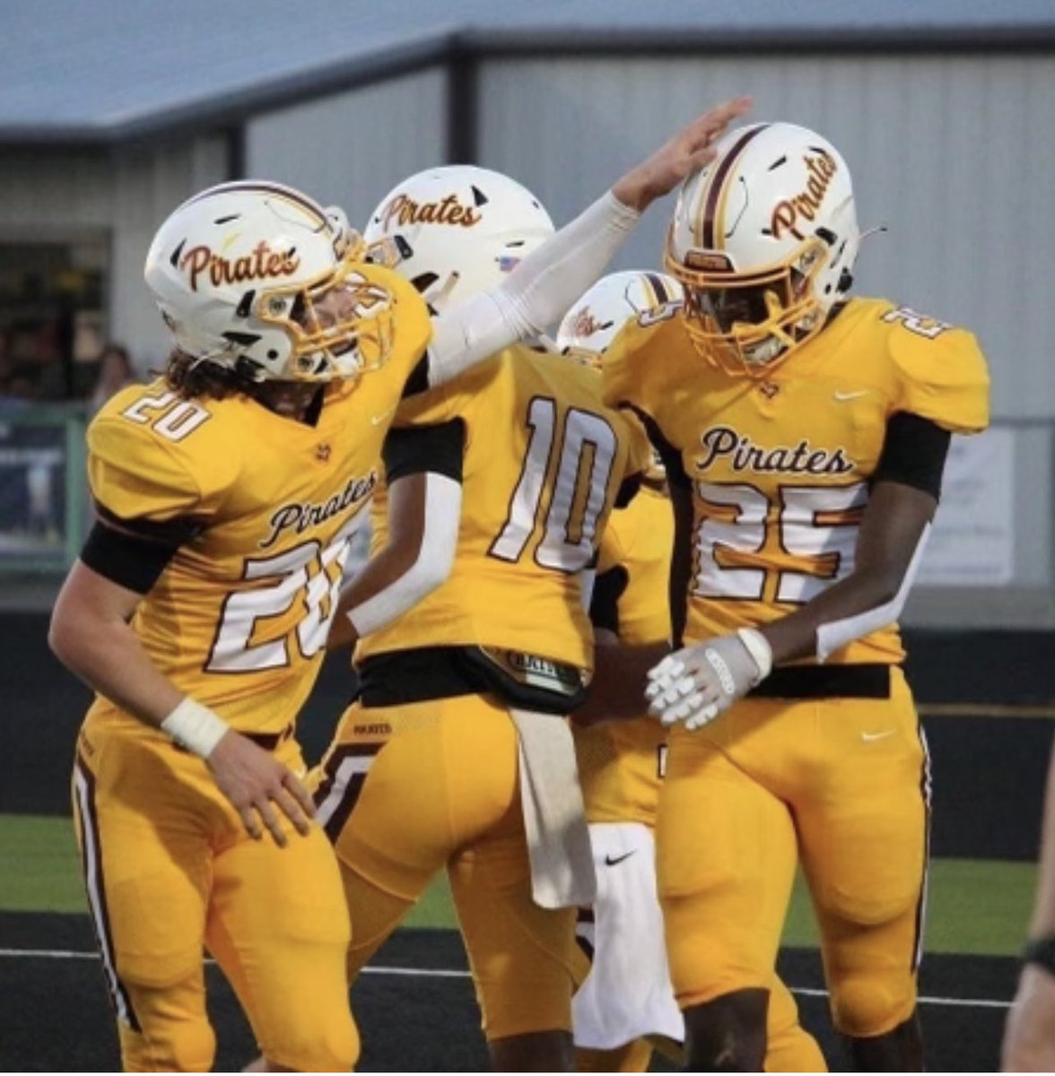 Some companies design helmets to look good on a shelf. We design helmets to complete the ensemble. 

We are NOT the same. @gpatt1212 #Au #CustomizeYourLegacy