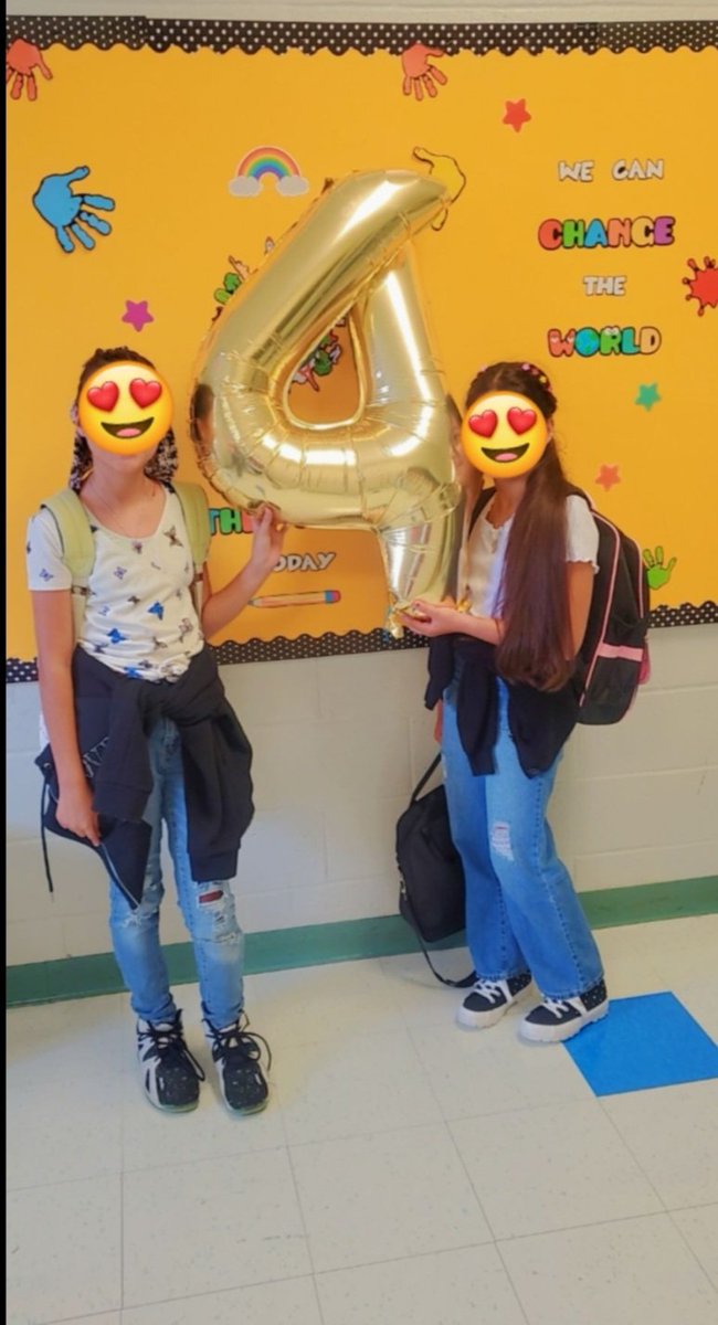 The1_MsMc's tweet photo. First day of school and the first day of 4th grade for my new Lovelies. Check a few pics from my gallery. 

@ParticipateLrng 
@JCPS_NC 
@SelmaElemNC 
#UnitingOurWorld 
#4thGrade https://t.co/qQfgzseeUd