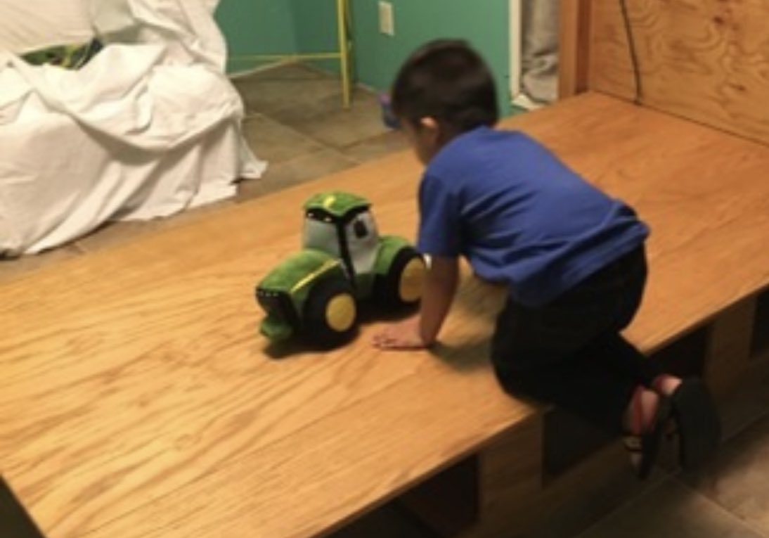 AutismNotEvery1's tweet photo. @marcuslemonis David has dreamed since he was 3 yrs old of owning a John Deere tractor! He wishes for one every time they come next door to bale hay! 7 yrs dreaming of a little green tractor! Or a greenhouse but really the #JDTractor he already has practice driving a big one #PatienceWithMarcus https://t.co/d1TMLVyNXE
