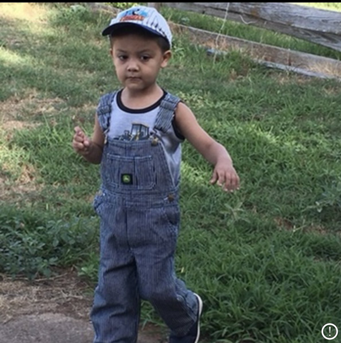 AutismNotEvery1's tweet photo. @marcuslemonis David has dreamed since he was 3 yrs old of owning a John Deere tractor! He wishes for one every time they come next door to bale hay! 7 yrs dreaming of a little green tractor! Or a greenhouse but really the #JDTractor he already has practice driving a big one #PatienceWithMarcus https://t.co/d1TMLVyNXE