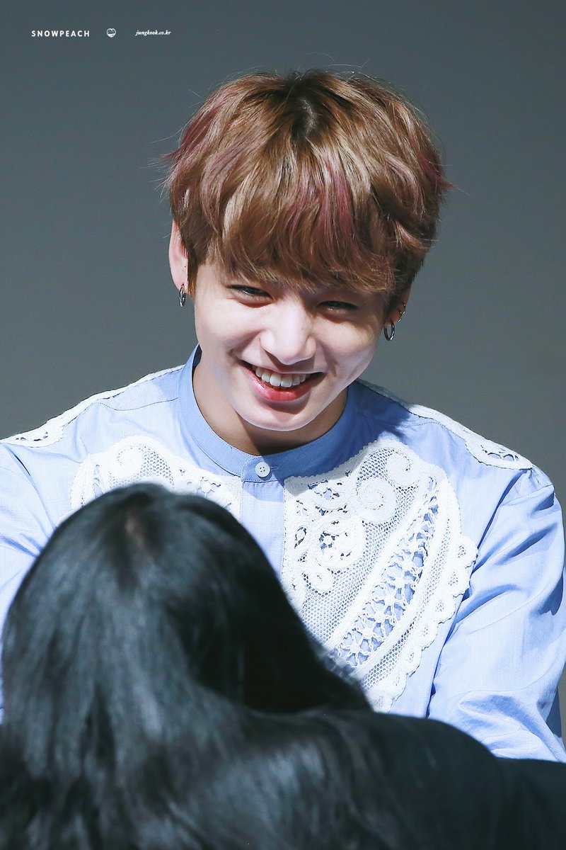 KeeponlovingV's tweet photo. 아기복숭아🍑 정국이의 생일을 맞이하여 RT추첨 2분께 복숭아 생초콜릿 2봉씩을 보내드립니당
✅️ 참여방법 : only RT
✅️ 국내한정 : 이름&amp;전화번호 필요
✅️ 물품 : 복숭아 생초콜릿 2봉 (양이 작아서 2봉씩은 드셔야)
✅️ 당발 : 9/2일 아무시
#HappyJungkookDay 
#정국아생일축하해 https://t.co/67DMIkXedD