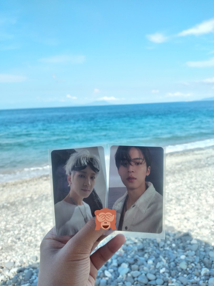 wonwooshing's tweet photo. Beach with my lovess💕 https://t.co/PDB8xuUlrl