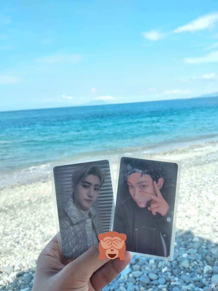 wonwooshing's tweet photo. Beach with my lovess💕 https://t.co/PDB8xuUlrl