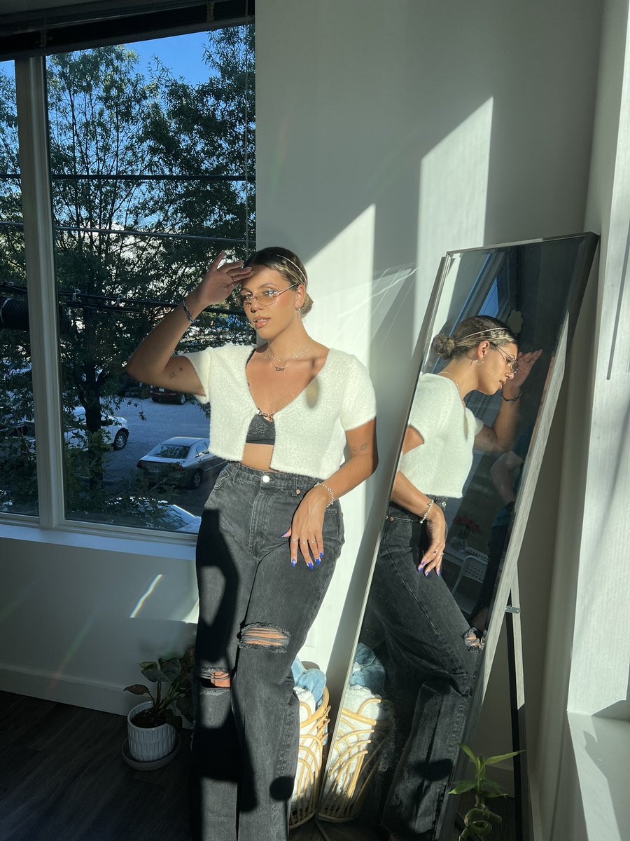 KFronabarger's tweet photo. felt cute https://t.co/sfex5waMBs
