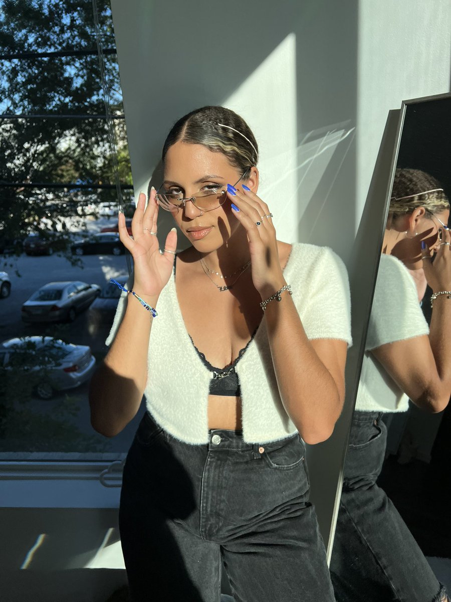 KFronabarger's tweet photo. felt cute https://t.co/sfex5waMBs