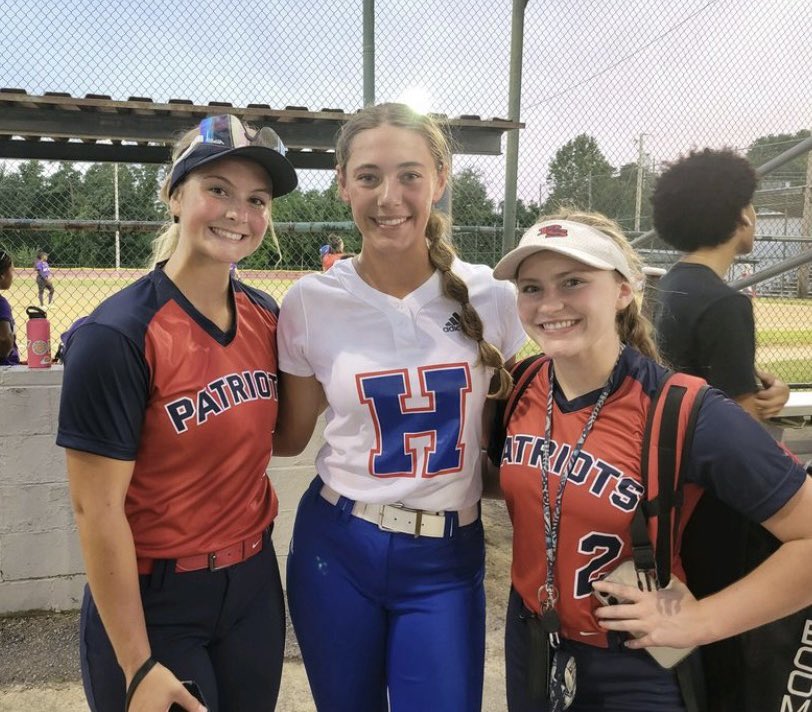 Another chance to see some Bombers in action as <a href="/cleoh1414/">Chloe</a> faced off against <a href="/mariclaire_s/">Mariclaire Sabados</a> &amp; <a href="/JumpsHil/">Hilary Jumps</a>. #AllGasNoBrakes