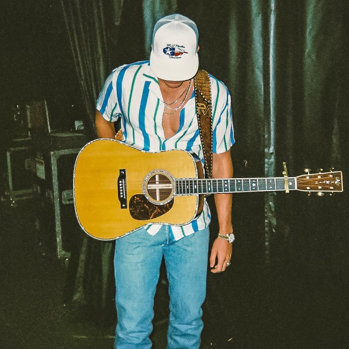 ParkerMcCollum's tweet photo. I’m a thousand miles from nowhere https://t.co/mlqu1zjjm9
