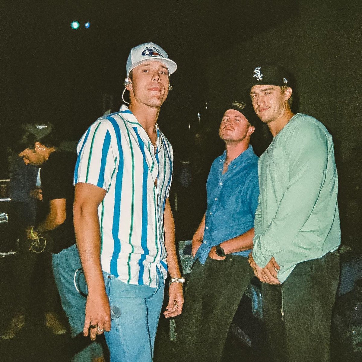 ParkerMcCollum's tweet photo. I’m a thousand miles from nowhere https://t.co/mlqu1zjjm9