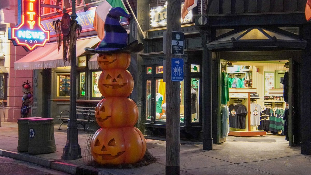 bioreconstruct on Twitter: "A look at one of the stacks of pumpkins ...